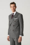 Šedý flanelový dvojpruhový oblek